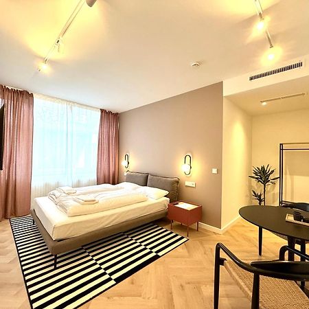 Stayzz By Homyzz - Modern Studios Alsterdorf -Winterhude- Stadtpark Hamburgo Exterior foto