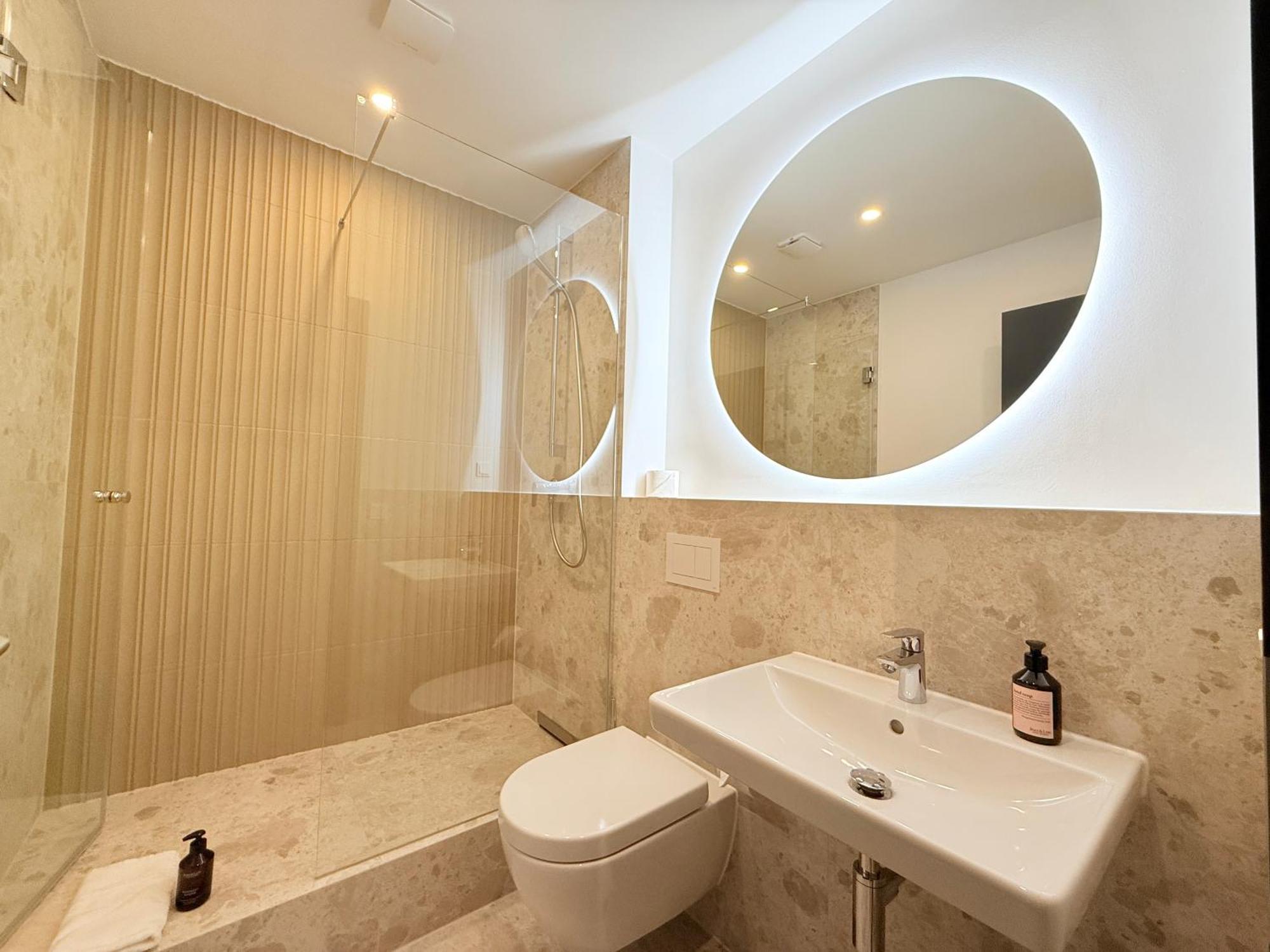 Stayzz By Homyzz - Modern Studios Alsterdorf -Winterhude- Stadtpark Hamburgo Exterior foto
