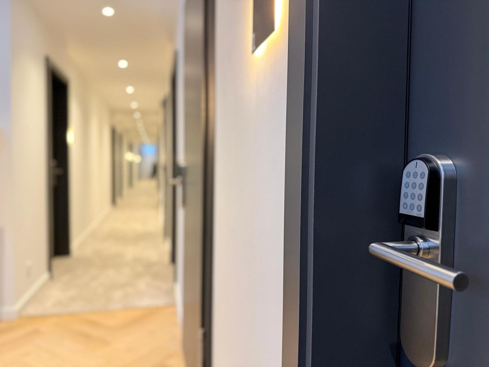 Stayzz By Homyzz - Modern Studios Alsterdorf -Winterhude- Stadtpark Hamburgo Exterior foto